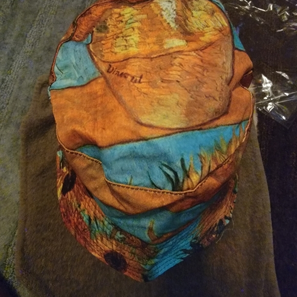 New In Package Multi Color bucket hat - Picture 8 of 11